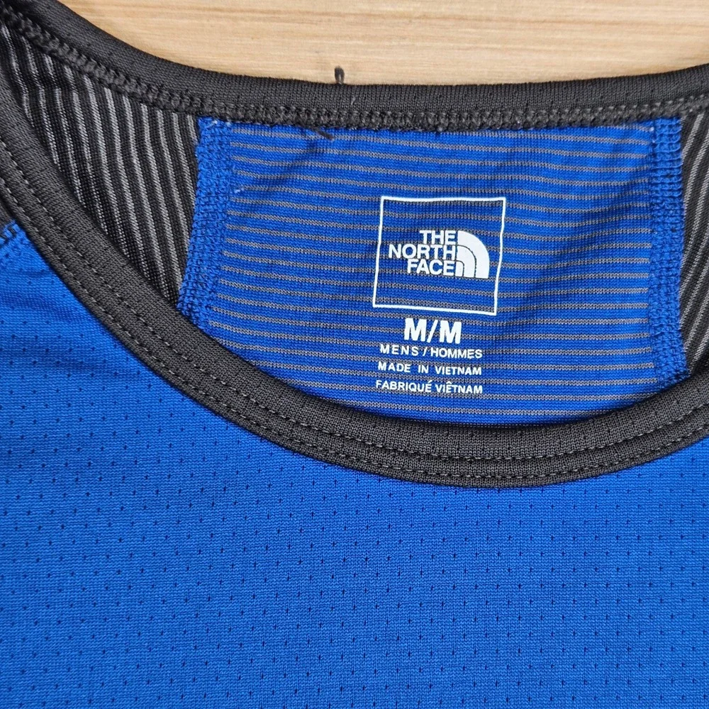 The North Face FlashDry Base Layer Shirt Mens M Blue Long Sleeve Hiking Active